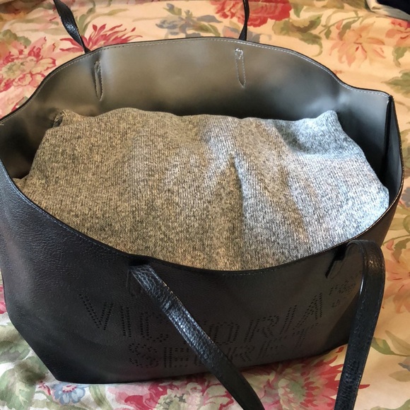VICTORIA SECRET ToteBag Dual Handle Perforated Spell-Out Black + Silver $59 NEW - Picture 5 of 15